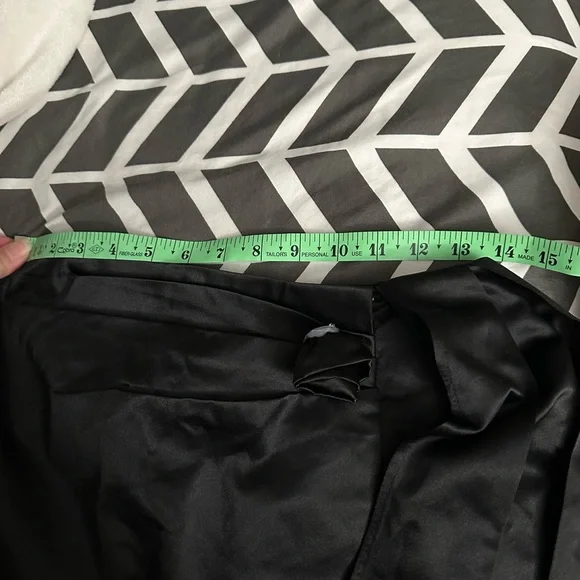 Another Mode Women’s Asymmetrical Mini Skirt Long Side Drape Black Size M NWT - Picture 12 of 13